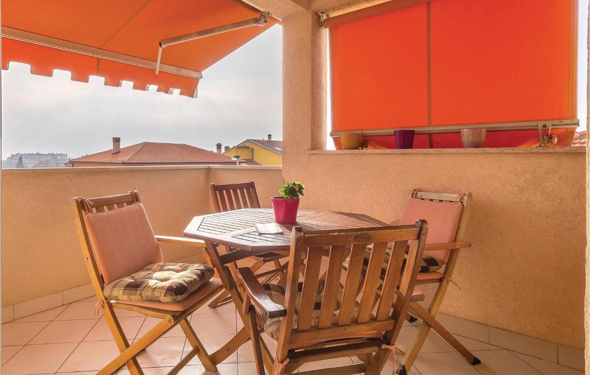 Apartment 4 Bedroom Stunning In Pula